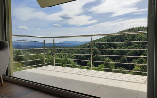 Hillhouse Novo mesto