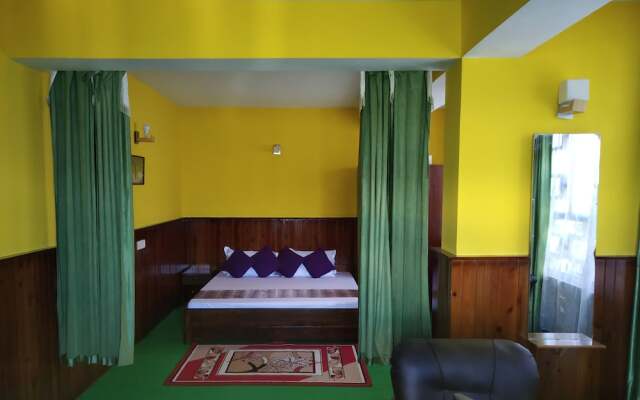 Hotel Pine Crest
