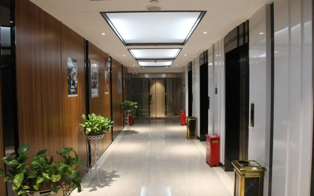 Lavande Hotel (Wuhan Wuchang Railway Station Square)