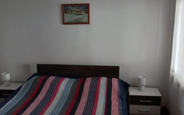 Irmica - by the sea - A1(2+2)