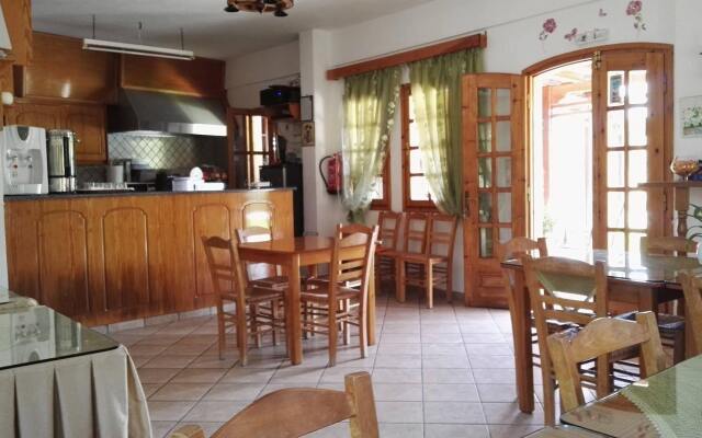 Matala Dimitris Villas and Hotel