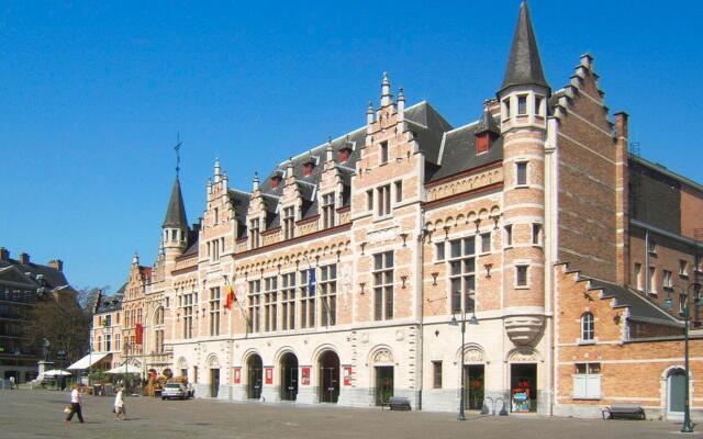 hotelImage