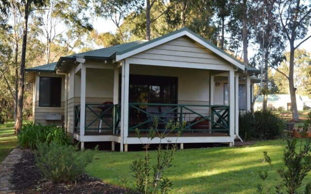 Bushy Lake Chalets