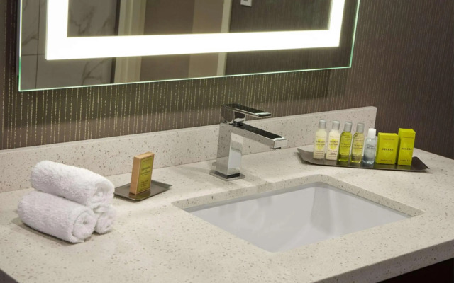 DoubleTree by Hilton Halifax Dartmouth