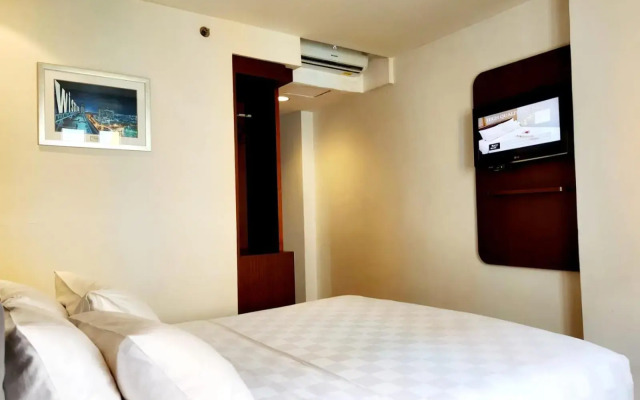 M Hotel Jakarta