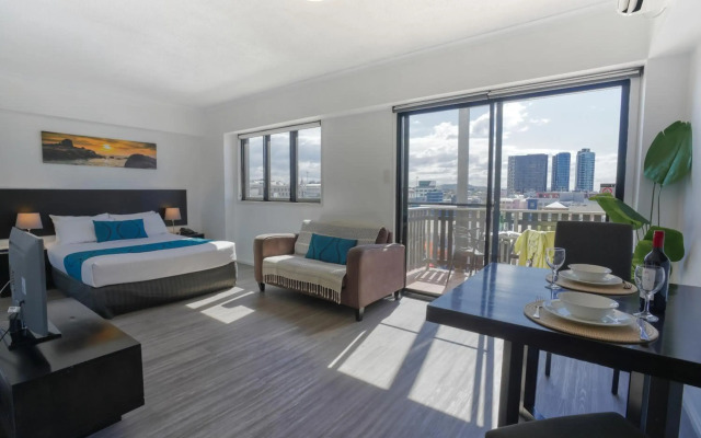 Central Brunswick Apartment Hotel