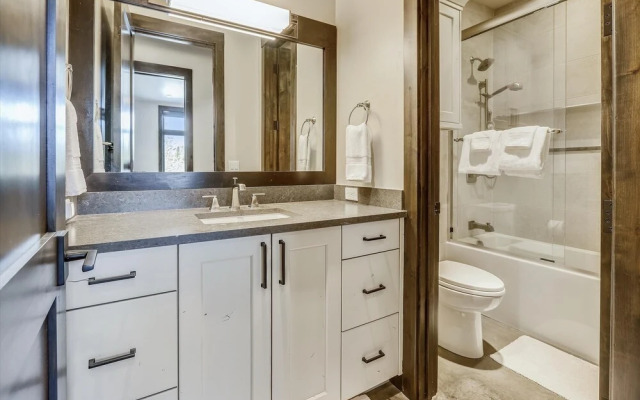 Barton Creek Vista 6 Bedroom Home