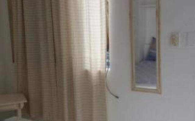 Marinas Suites