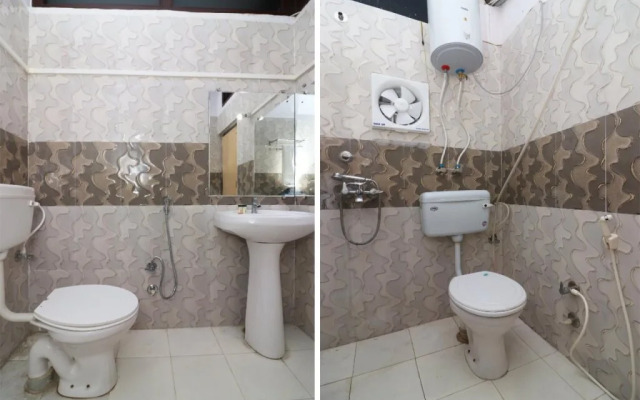 OYO 24823 Amrit Guest House