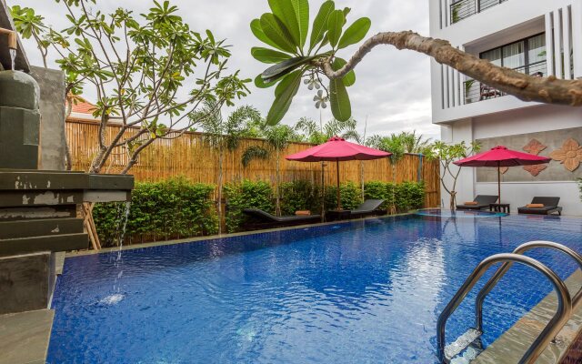 Silver Palms Residence