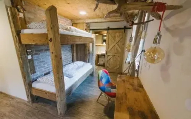 Hostel Lukna