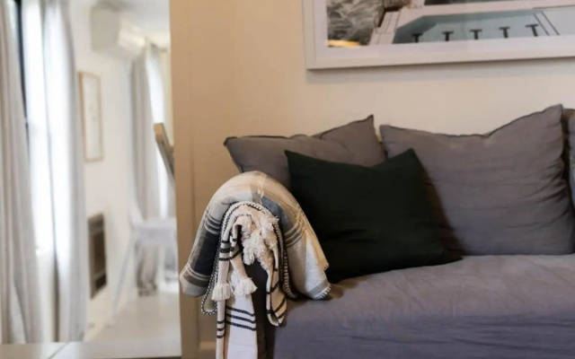 Clinton Cottage 1860s Heritage Home Walk to CBD – Guest Rooms – Orange