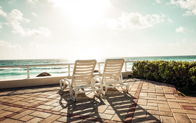 Beachfront Penthouses by LivIN Cancun