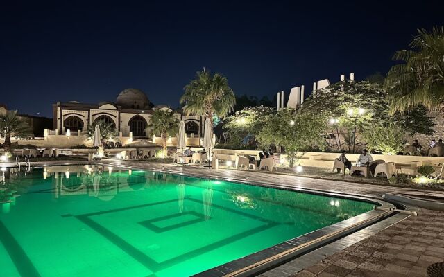 Elphardous Oasis Hotel
