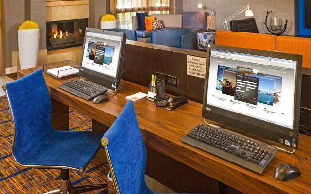 Courtyard by Marriott Richmond Northwest