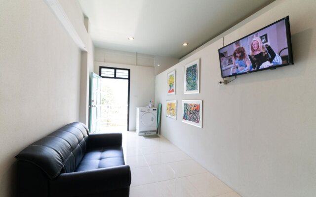 H2B Hostel