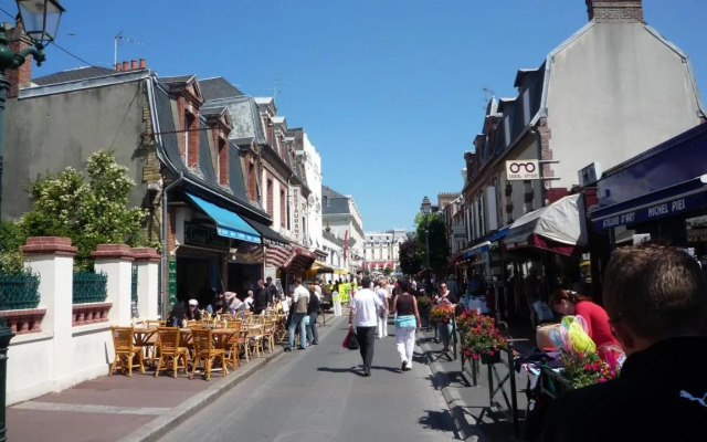 Cabourg - Hyper Centre, plage
