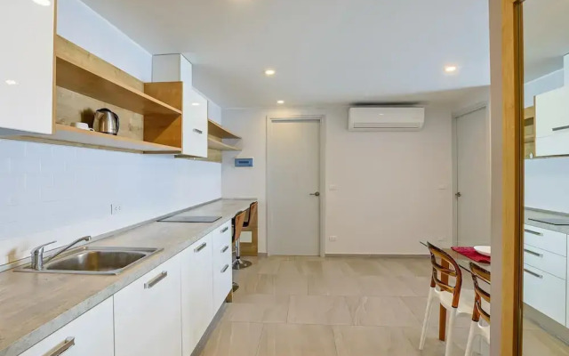 Pool View 1 Bed Apt T2-520