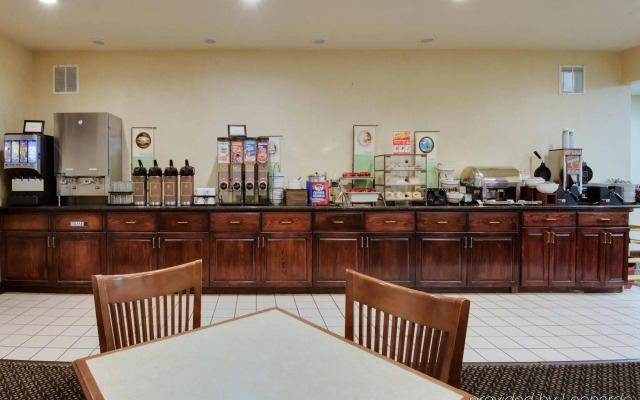 Country Inn & Suites by Radisson, Gurnee, IL