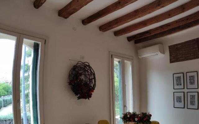 Appartamento grazioso in palazzina del 900: Verona
