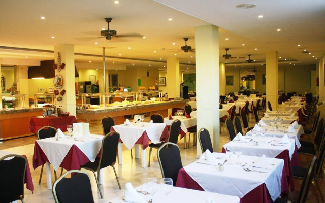 Nerja Club by Dorobe Hotels