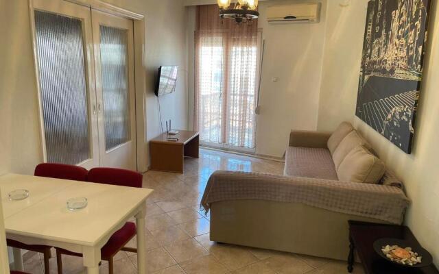 Nea Peramos Apartment 80m from the beach