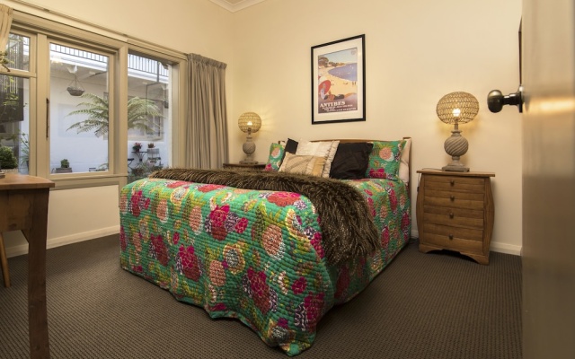 Art Deco Apartment – Guest Rooms – Picton