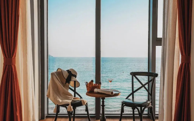 HAJANA Beachside Homestay