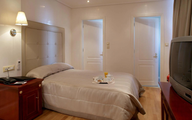 Piraeus Theoxenia Hotel - Image 4