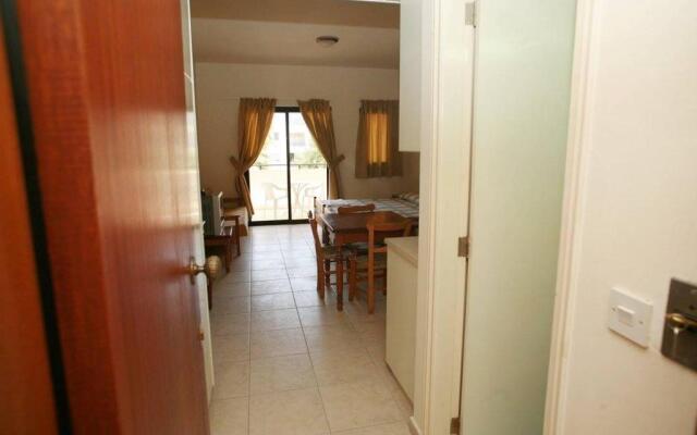 New York Plaza Hotel Apartments