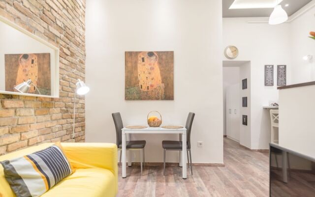 Venus Apartments - Almassy Park