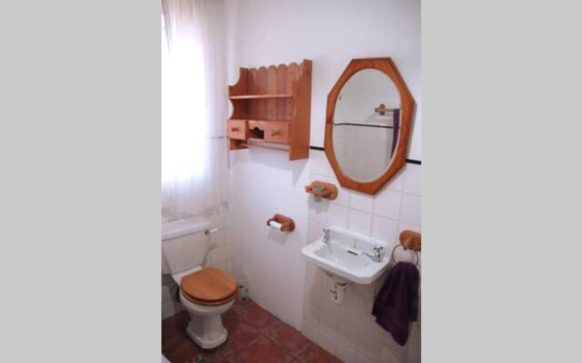 The Homestead - Simple Farm-Style Accommodation