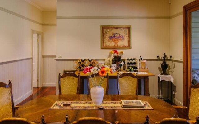 Hanging Tree Wines