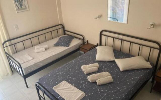 Polyxenis Rooms