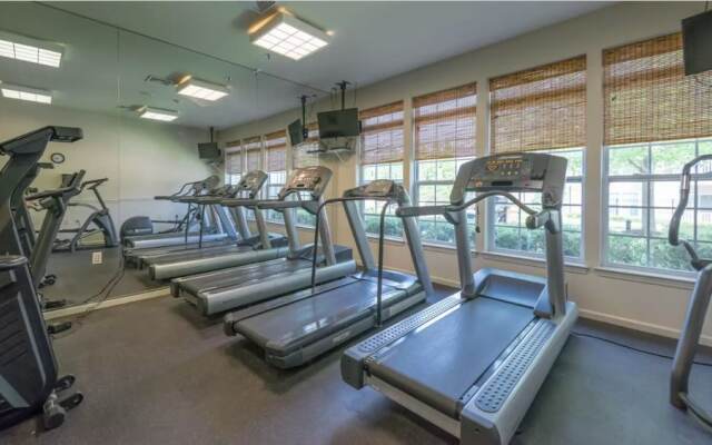 Global Luxury Suites at Cherry Hill