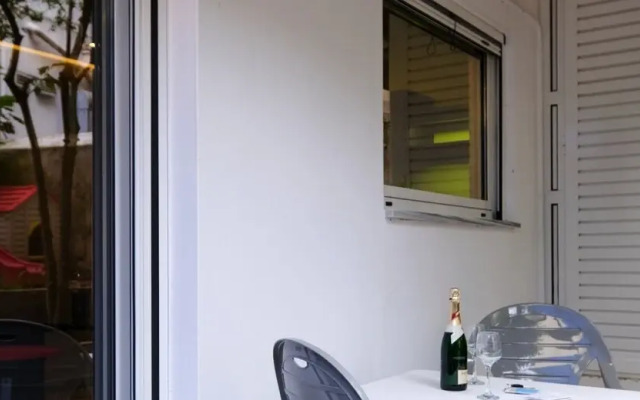 Convenient homm Flat, centre of Glyfada, Metaxa st
