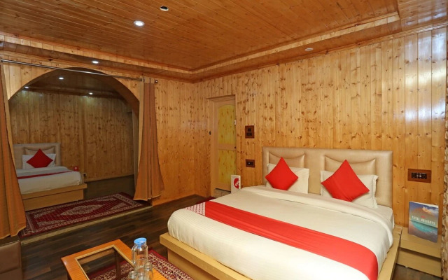 OYO 18391 Hotel Royalton