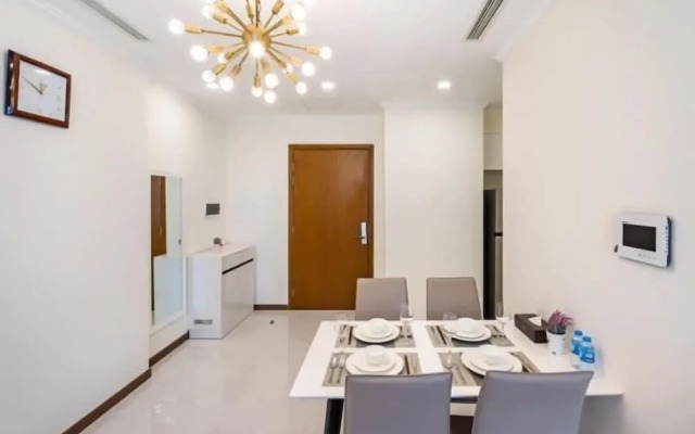 Luxury Landmark - Linh's Apartment