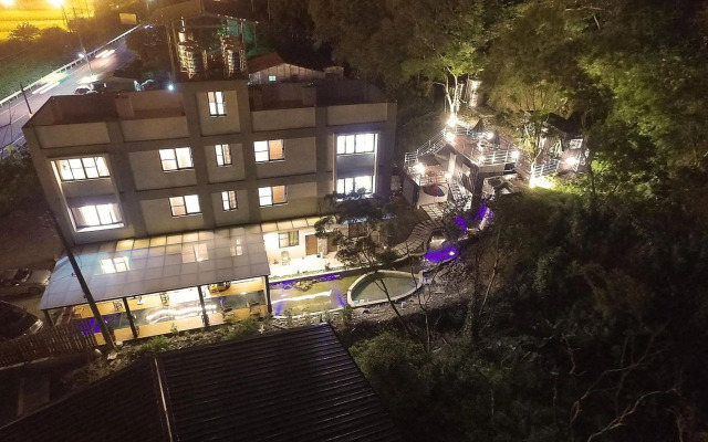 PULI GuanPu Fallsview Stay House