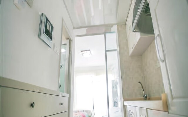Sanya No. 9 Theme Apartment