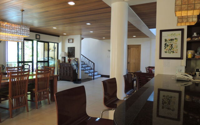 Palm Seaside Inn and Beach Resort