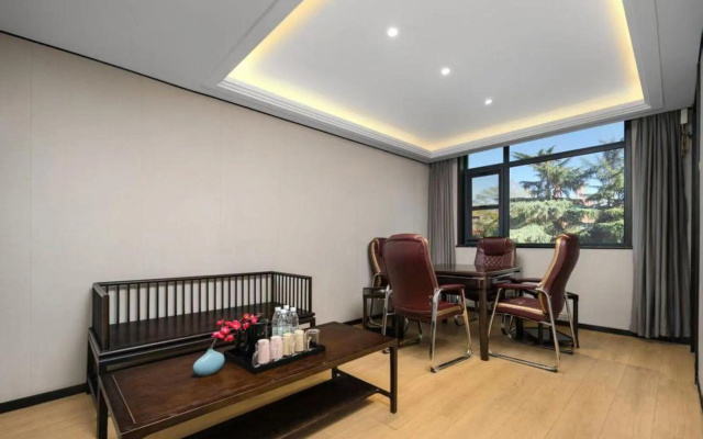 Tuker Global Hotel (Zhengzhou Beach Temple Metro Station Memory Oil Refinery Creative Park Branch) – Balcony – Zhengzhou