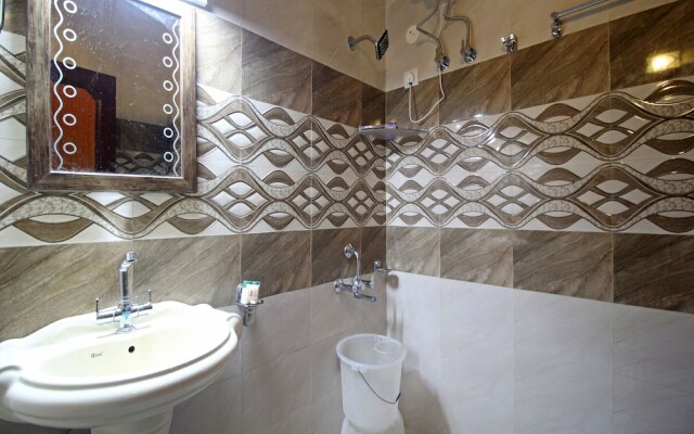 OYO 14958 Hotel Purnima