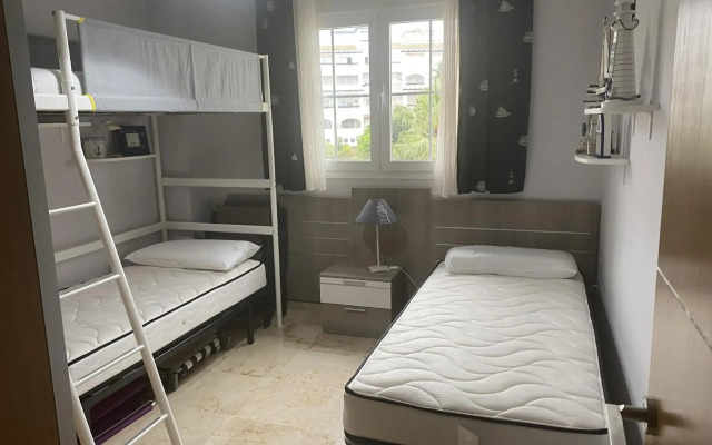 2091- Apt close from all amenities