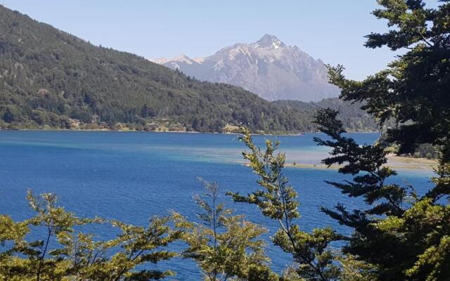 Albanta casa con costa en Bariloche