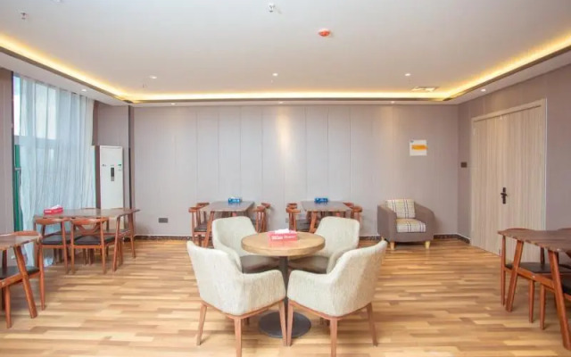 Shell Hotel (Longquan Road, Zhangqiu District, Jinan)