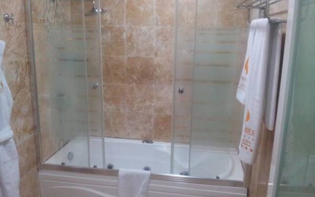 Deluxe Hotel and Spa
