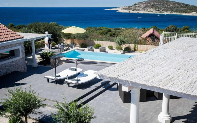 Villa Piccolo Mondo in Mali Drvenik