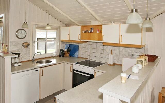 Luring Holiday Home in Hemmet With Whirlpool