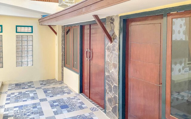 Tini's Guest House Malang RedPartner